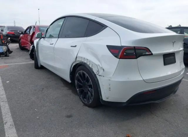 Photo 2 VIN: 7SAYGAEE5NF427064 - TESLA MODEL Y 