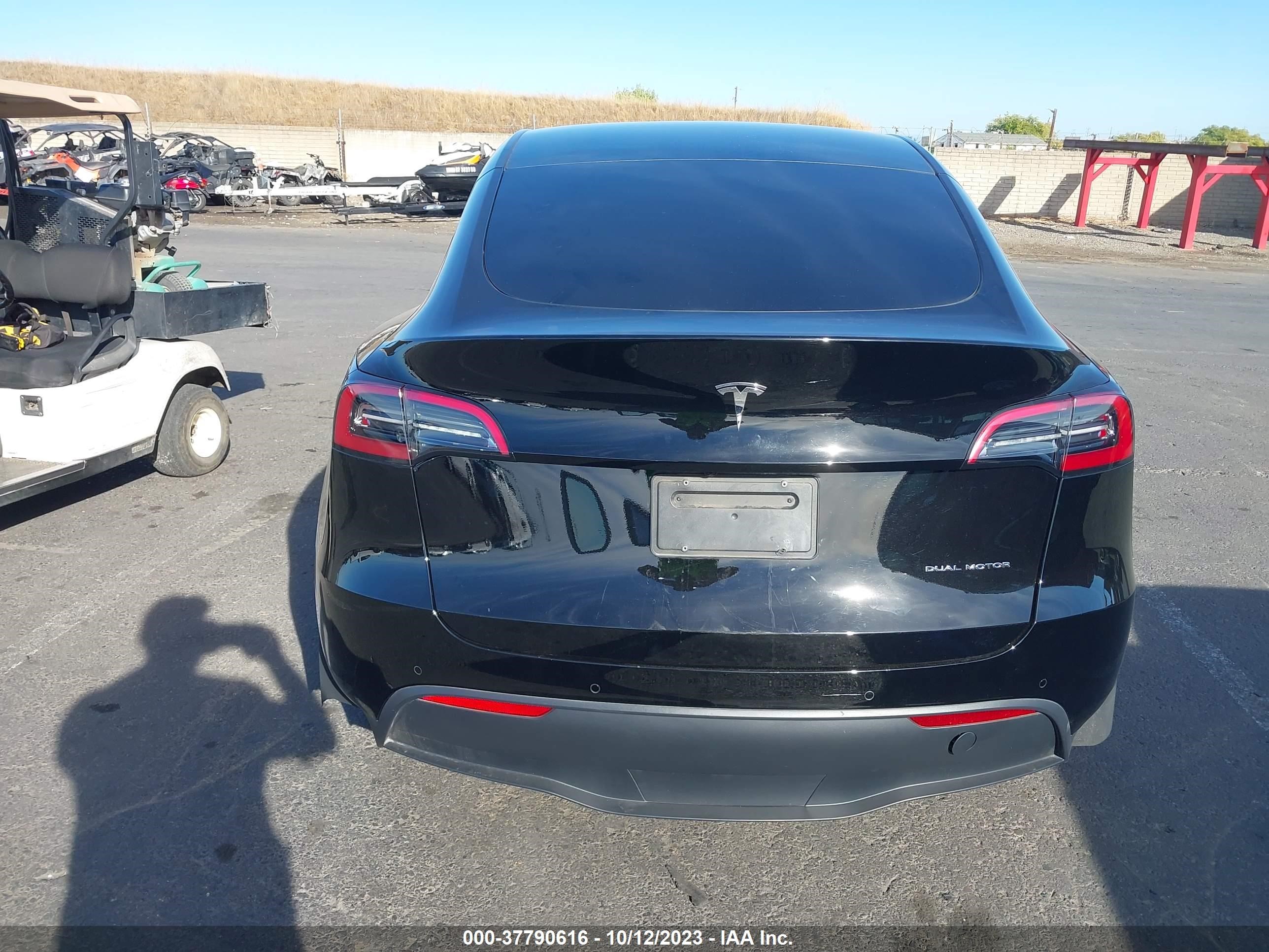 Photo 14 VIN: 7SAYGAEE5NF549696 - TESLA MODEL Y 