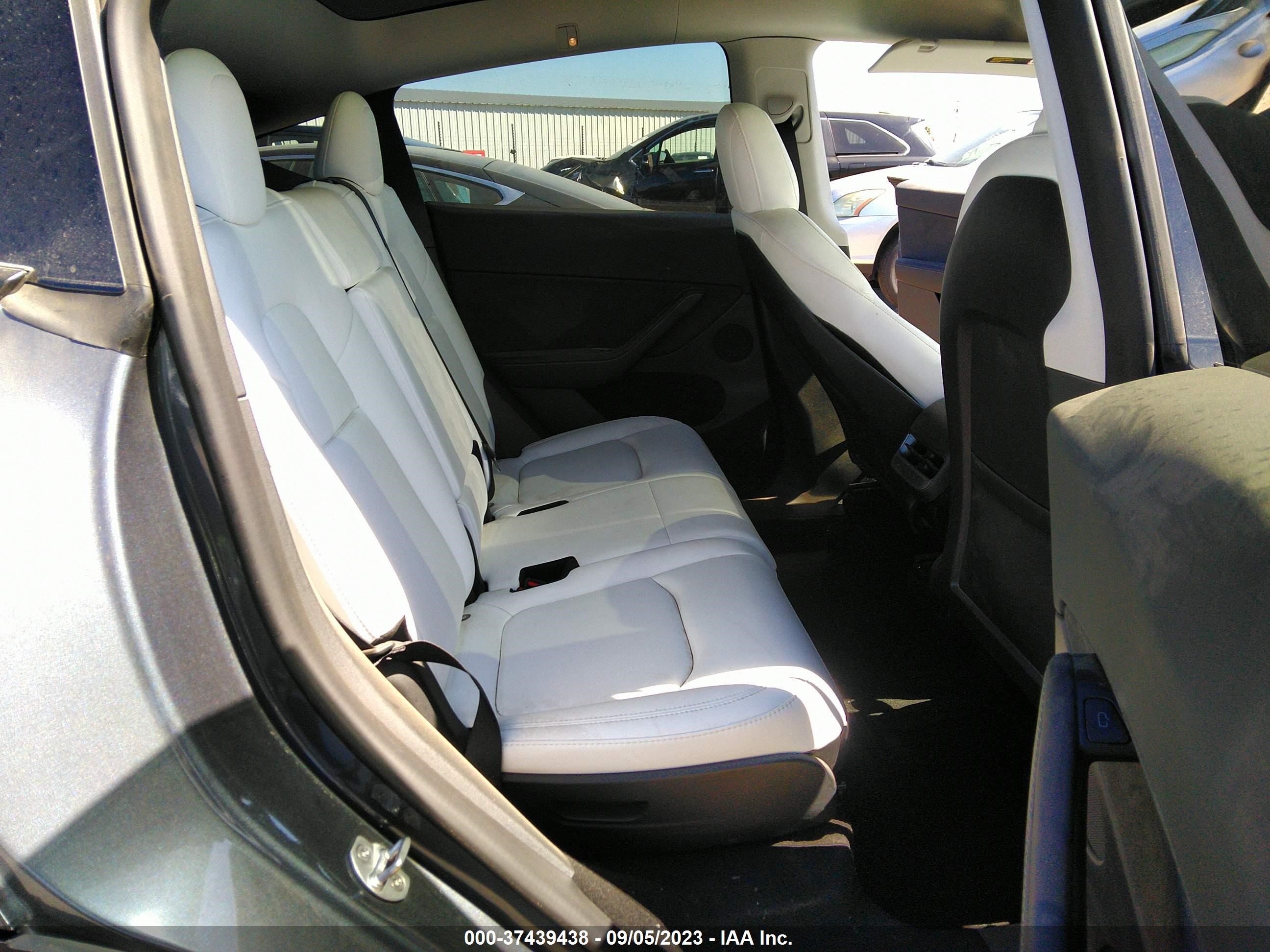 Photo 7 VIN: 7SAYGAEE5PF640647 - TESLA MODEL Y 