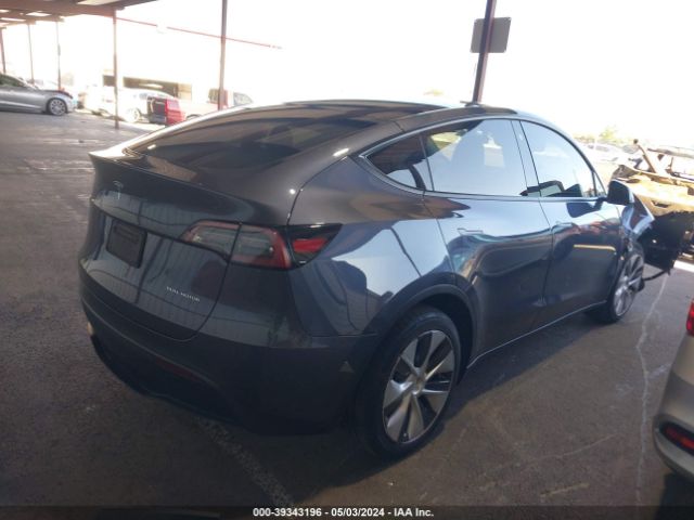 Photo 3 VIN: 7SAYGAEE5PF742031 - TESLA MODEL Y 