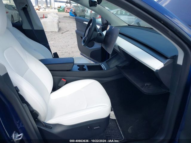 Photo 4 VIN: 7SAYGAEE5PF826303 - TESLA MODEL Y 