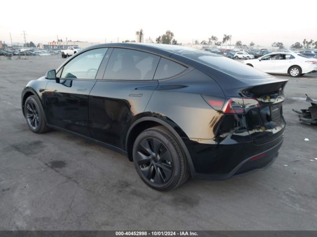 Photo 2 VIN: 7SAYGAEE5RF194549 - TESLA MODEL Y 