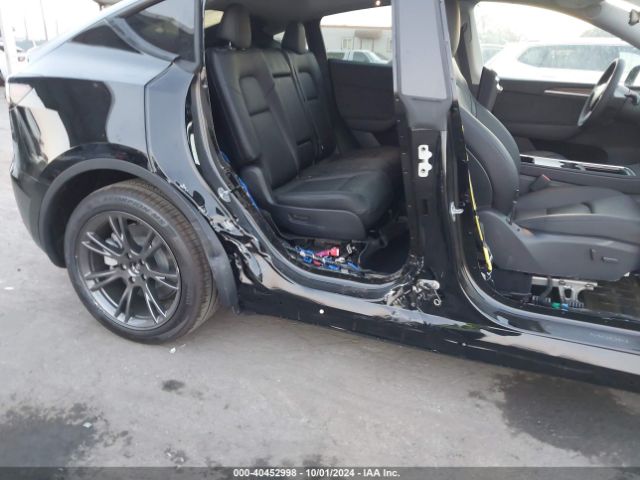 Photo 5 VIN: 7SAYGAEE5RF194549 - TESLA MODEL Y 