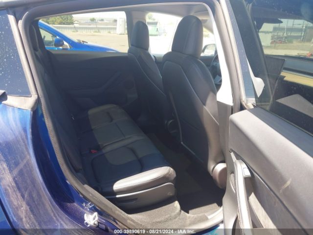 Photo 7 VIN: 7SAYGAEE6NF365531 - TESLA MODEL Y 