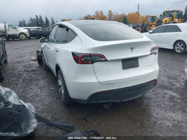 Photo 2 VIN: 7SAYGAEE6NF404442 - TESLA MODEL Y 