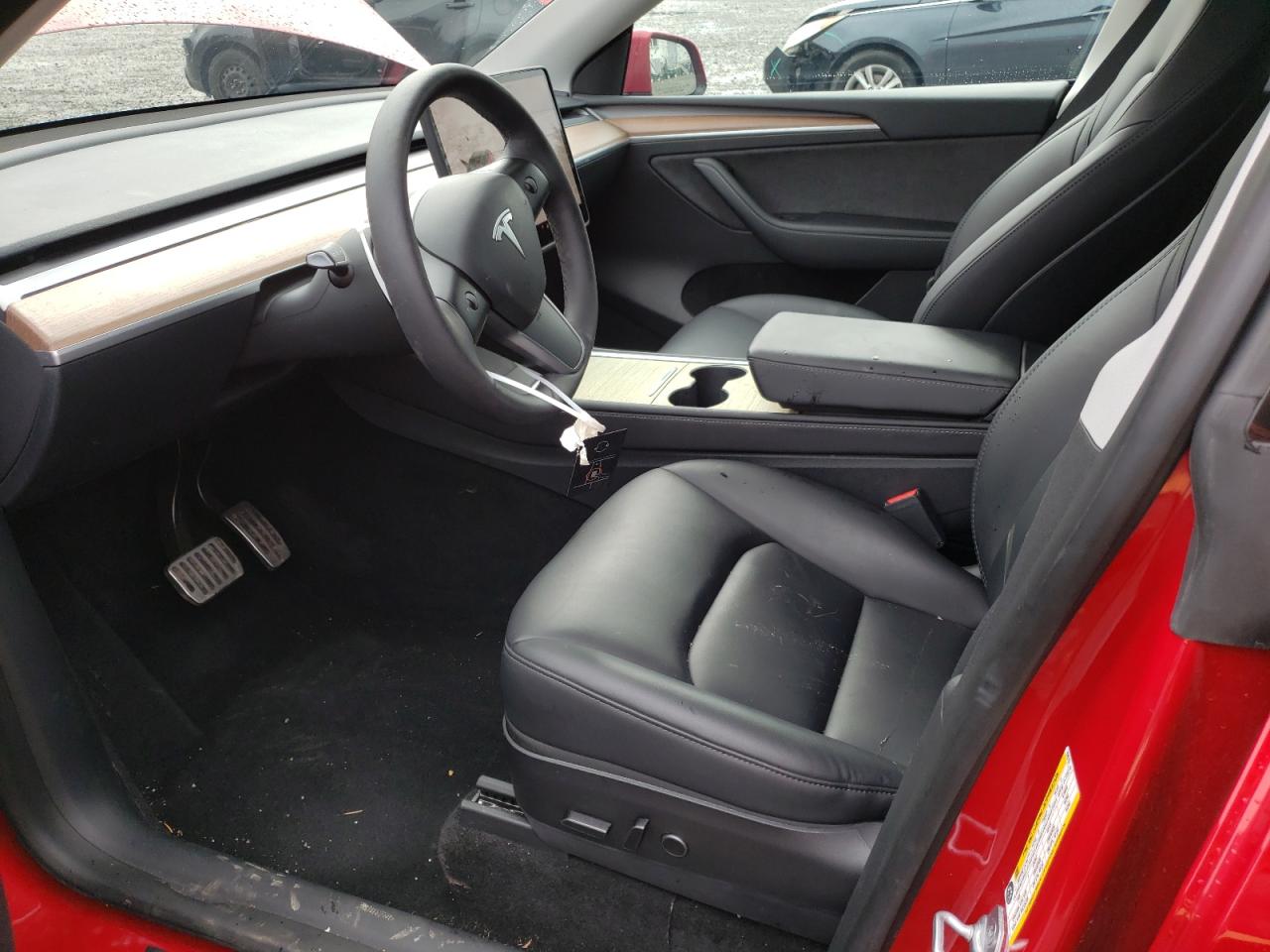 Photo 6 VIN: 7SAYGAEE6PF639779 - TESLA MODEL Y 