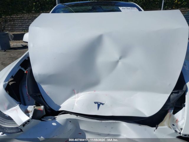 Photo 9 VIN: 7SAYGAEE6PF662625 - TESLA MODEL Y 