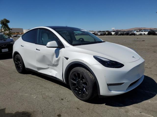 Photo 3 VIN: 7SAYGAEE6PF777113 - TESLA MODEL Y 