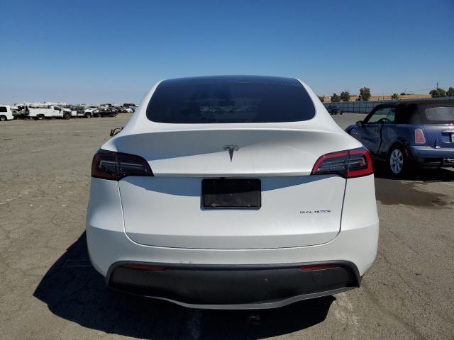 Photo 5 VIN: 7SAYGAEE6PF777113 - TESLA MODEL Y 