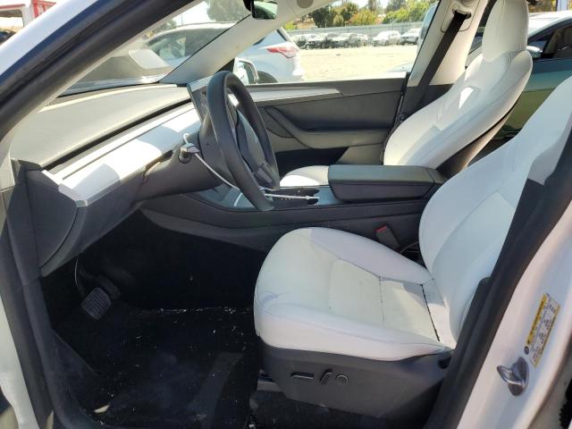 Photo 6 VIN: 7SAYGAEE6PF777113 - TESLA MODEL Y 