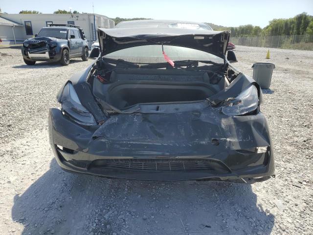 Photo 4 VIN: 7SAYGAEE6PF946899 - TESLA MODEL Y 