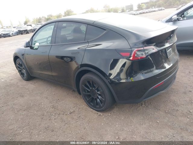 Photo 2 VIN: 7SAYGAEE6RF150348 - TESLA MODEL Y 