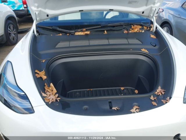 Photo 9 VIN: 7SAYGAEE7NF391250 - TESLA MODEL Y 