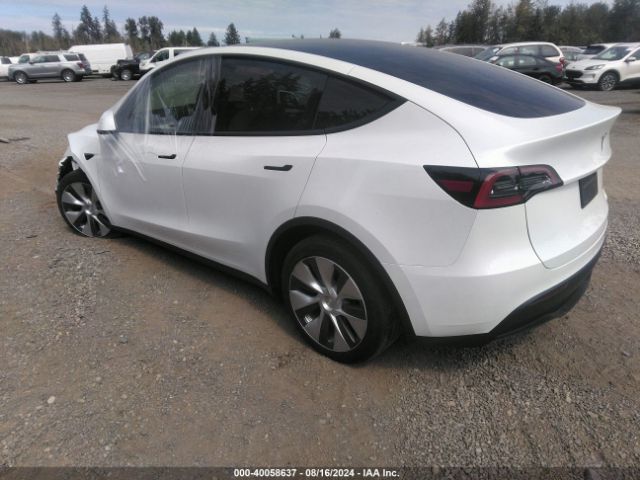 Photo 2 VIN: 7SAYGAEE7NF538005 - TESLA MODEL Y 