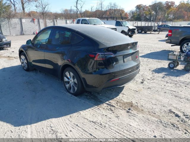 Photo 2 VIN: 7SAYGAEE7PF613000 - TESLA MODEL Y 