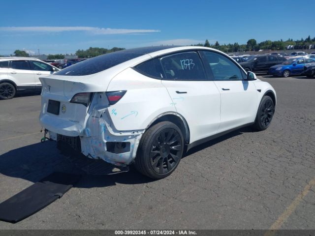 Photo 3 VIN: 7SAYGAEE7PF694886 - TESLA MODEL Y 