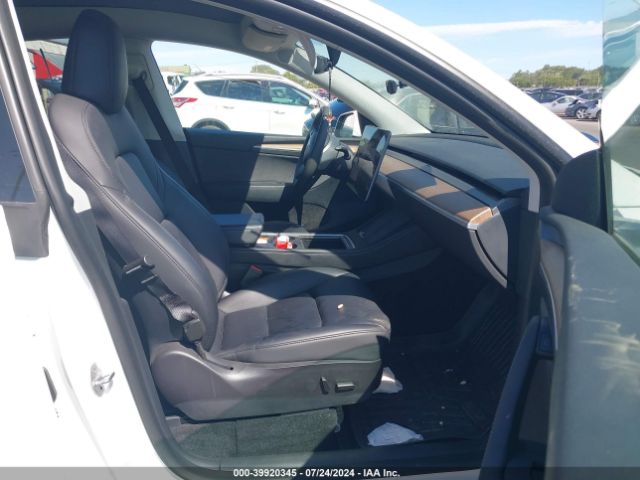 Photo 4 VIN: 7SAYGAEE7PF694886 - TESLA MODEL Y 