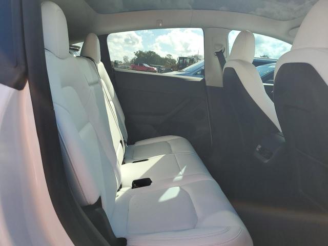 Photo 9 VIN: 7SAYGAEE7PF780103 - TESLA MODEL Y 