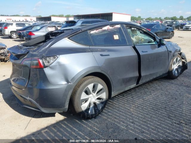 Photo 3 VIN: 7SAYGAEE7PF833897 - TESLA MODEL Y 