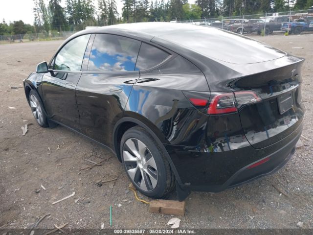 Photo 2 VIN: 7SAYGAEE7PF842082 - TESLA MODEL Y 