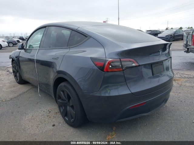 Photo 2 VIN: 7SAYGAEE7PF857018 - TESLA MODEL Y 