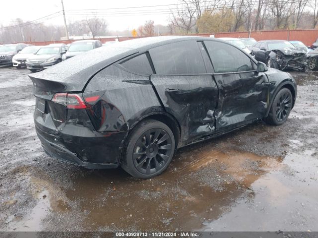 Photo 3 VIN: 7SAYGAEE8PF610509 - TESLA MODEL Y 