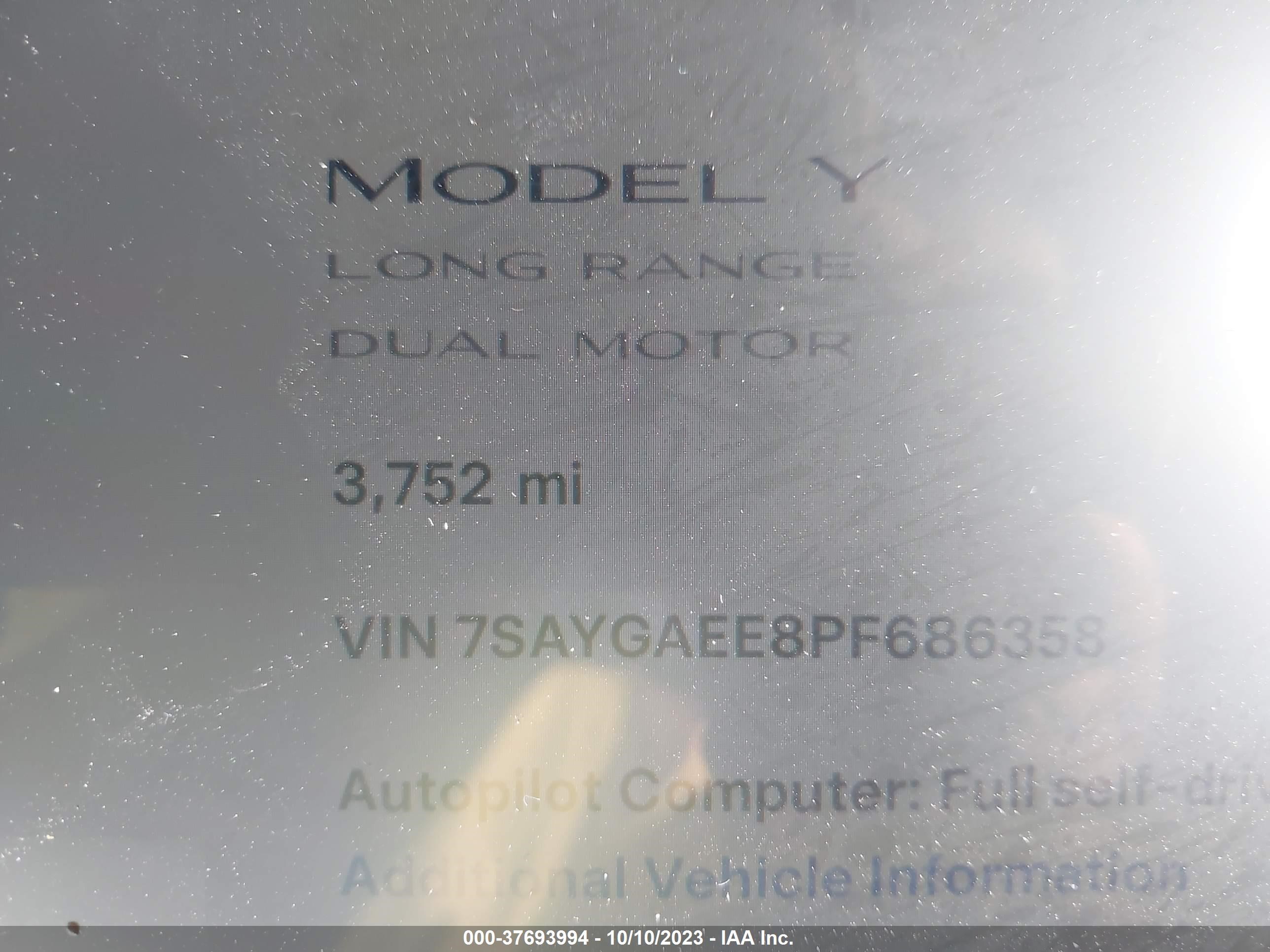 Photo 13 VIN: 7SAYGAEE8PF686358 - TESLA MODEL Y 