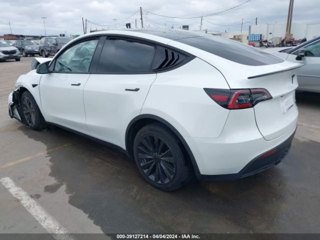 Photo 2 VIN: 7SAYGAEE8PF812007 - TESLA MODEL Y 