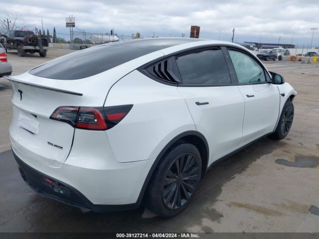 Photo 3 VIN: 7SAYGAEE8PF812007 - TESLA MODEL Y 