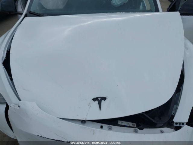 Photo 9 VIN: 7SAYGAEE8PF812007 - TESLA MODEL Y 