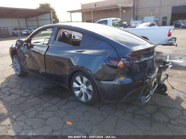 Photo 2 VIN: 7SAYGAEE8RF069271 - TESLA MODEL Y 