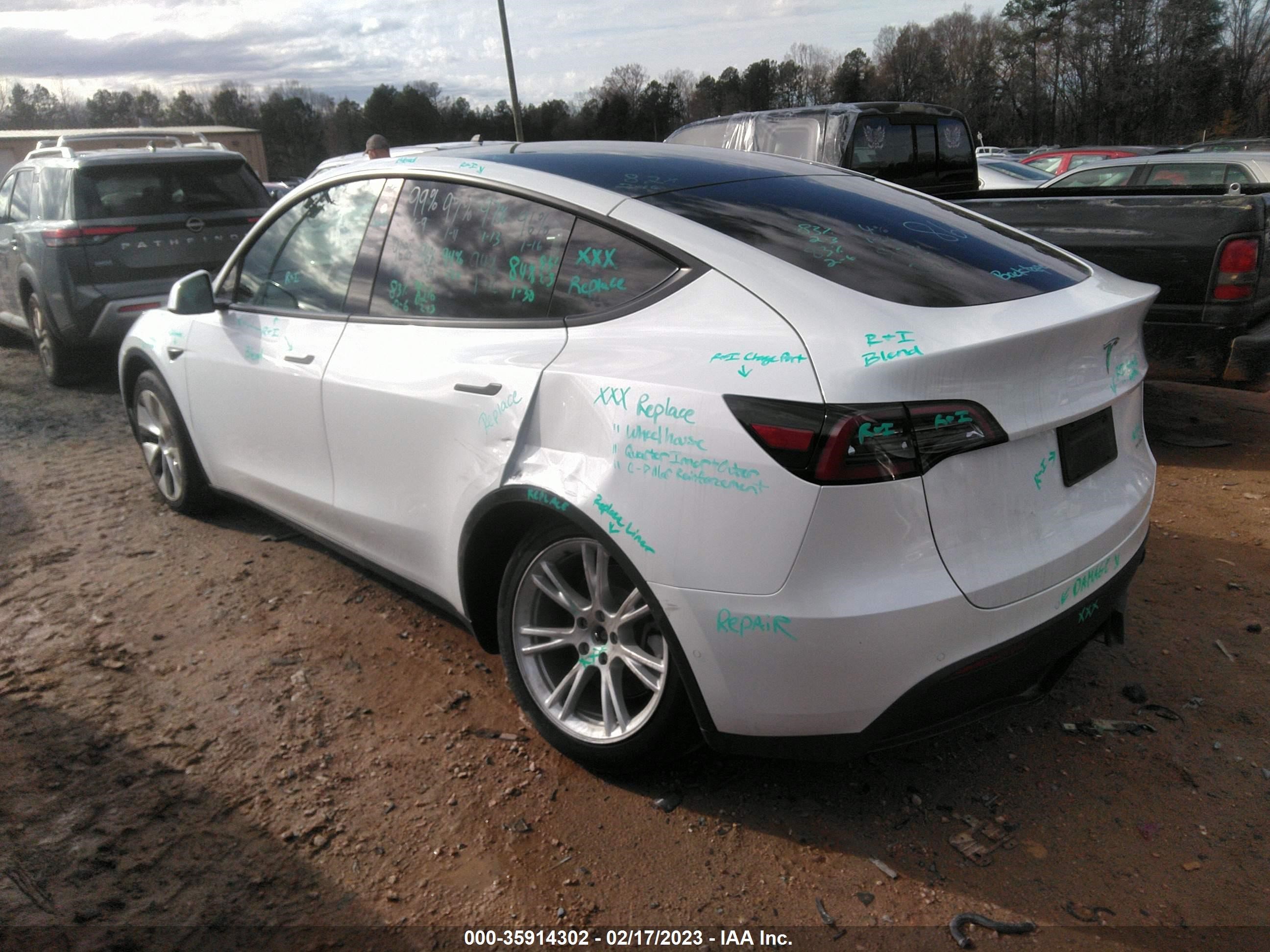 Photo 2 VIN: 7SAYGAEE9NF339750 - TESLA MODEL Y 