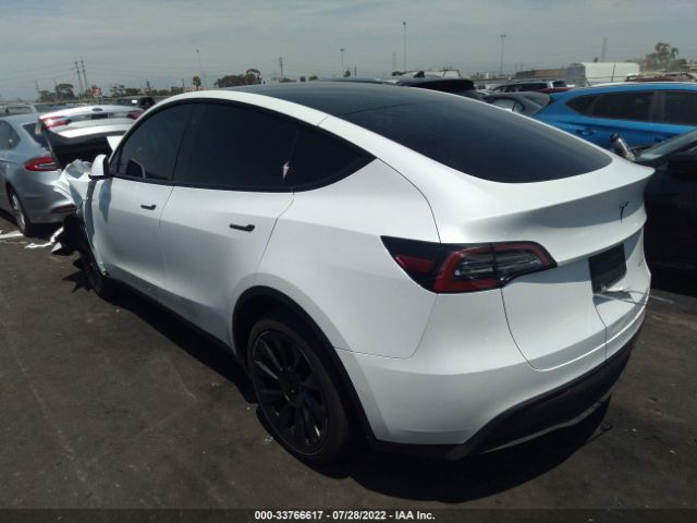 Photo 2 VIN: 7SAYGAEE9NF349601 - TESLA MODEL Y 