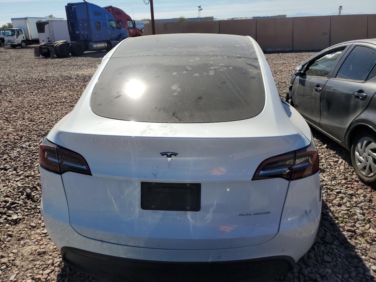 Photo 5 VIN: 7SAYGAEE9NF404712 - TESLA MODEL Y 