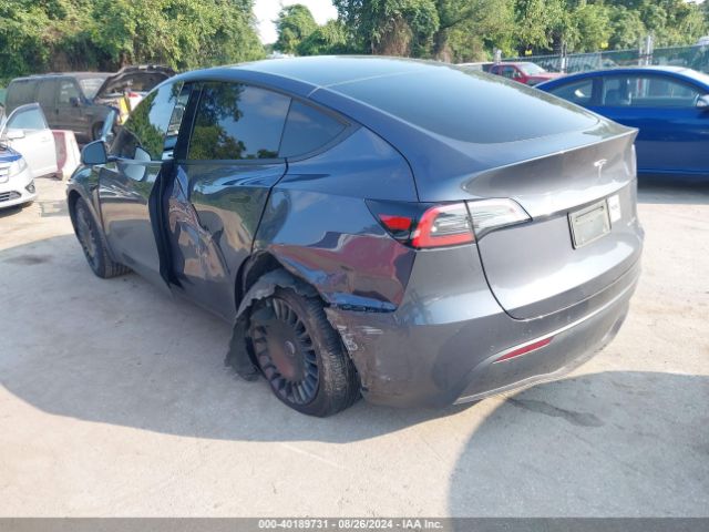 Photo 2 VIN: 7SAYGAEE9NF464702 - TESLA MODEL Y 