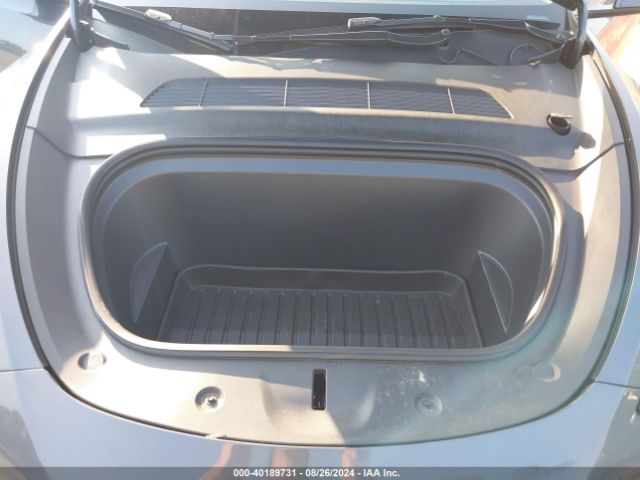 Photo 9 VIN: 7SAYGAEE9NF464702 - TESLA MODEL Y 