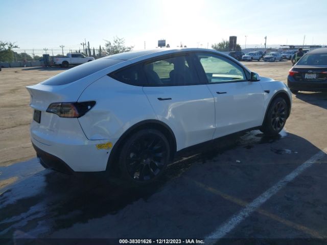 Photo 3 VIN: 7SAYGAEE9NF544131 - TESLA MODEL Y 