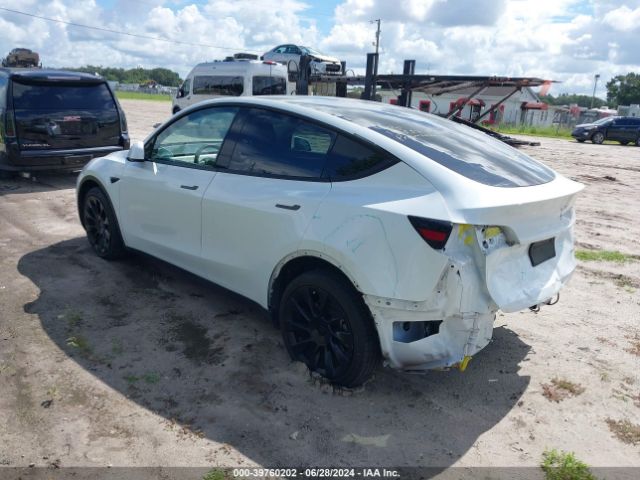 Photo 2 VIN: 7SAYGAEE9NF560376 - TESLA MODEL Y 