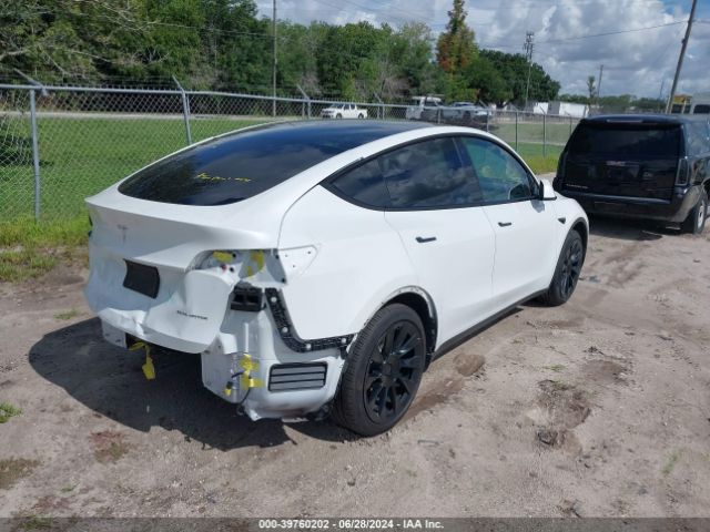 Photo 3 VIN: 7SAYGAEE9NF560376 - TESLA MODEL Y 