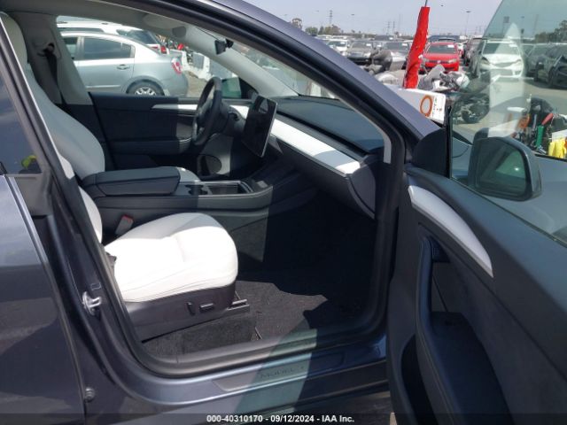 Photo 4 VIN: 7SAYGAEE9PF641638 - TESLA MODEL Y 