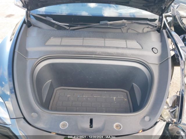 Photo 9 VIN: 7SAYGAEE9PF708061 - TESLA MODEL Y 