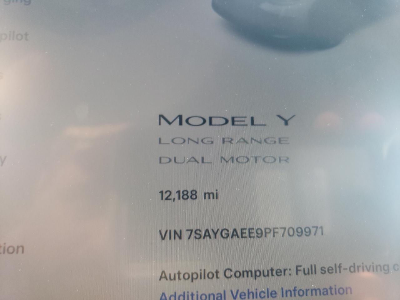 Photo 8 VIN: 7SAYGAEE9PF709971 - TESLA MODEL Y 