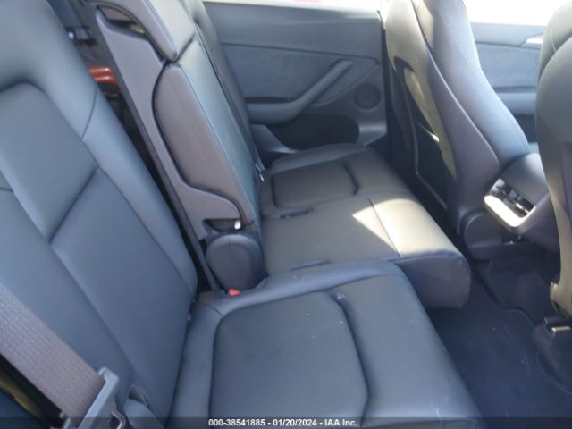 Photo 7 VIN: 7SAYGAEE9PF851317 - TESLA MODEL Y 