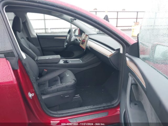 Photo 4 VIN: 7SAYGAEE9RF164972 - TESLA MODEL Y 