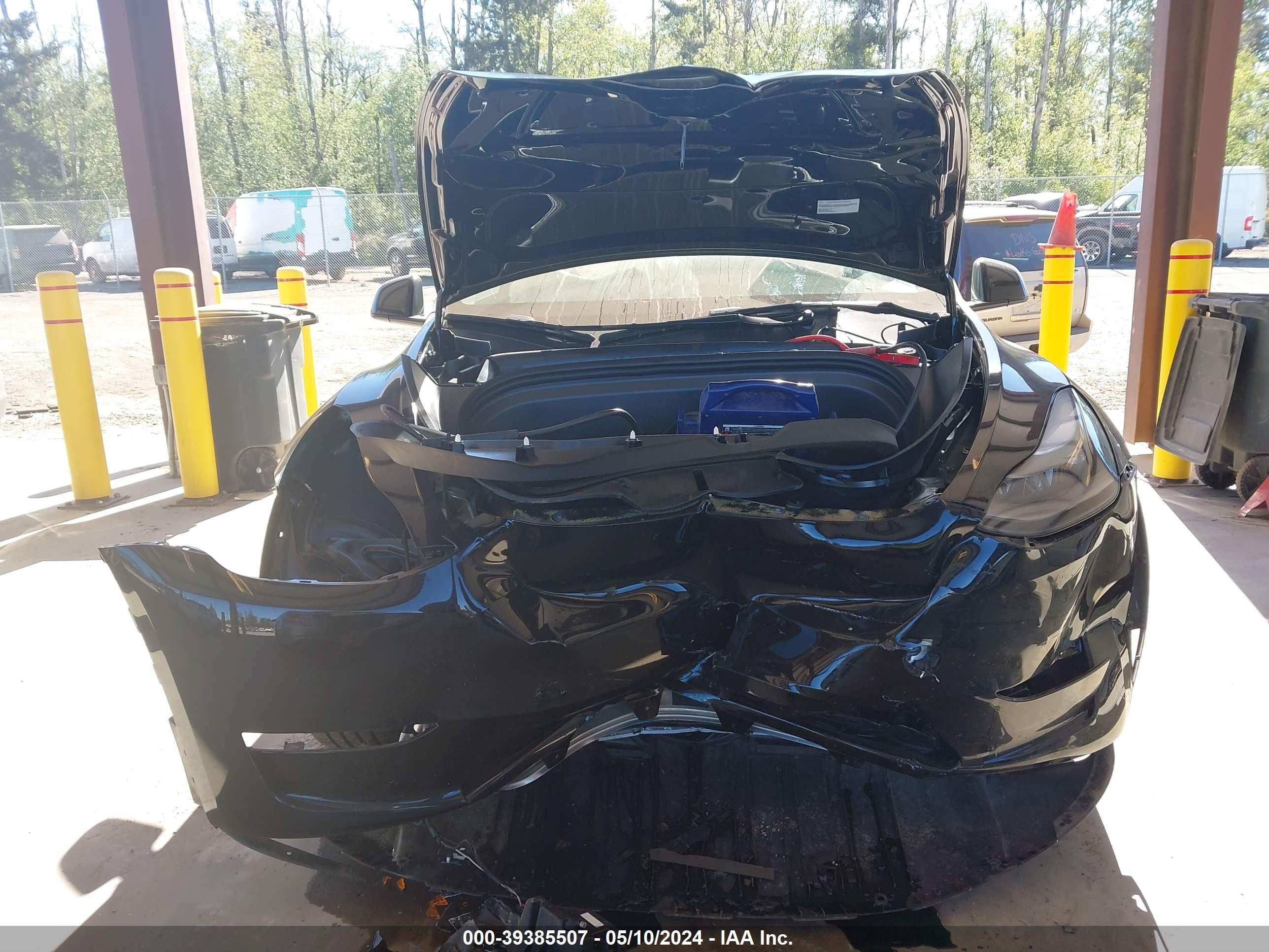 Photo 5 VIN: 7SAYGAEE9RF981360 - TESLA MODEL Y 