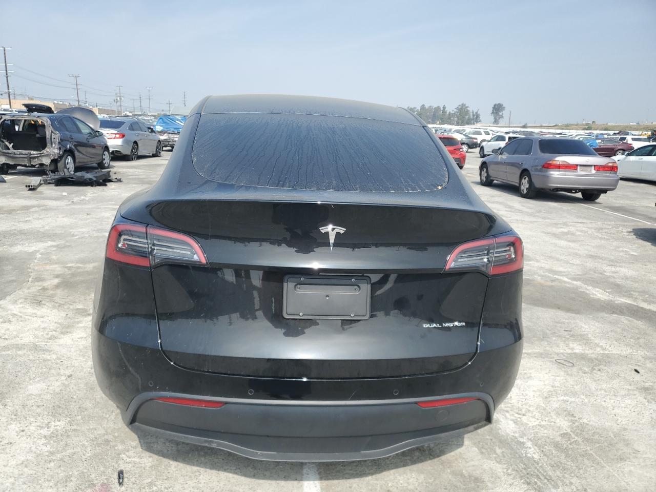 Photo 5 VIN: 7SAYGAEEXNF344682 - TESLA MODEL Y 