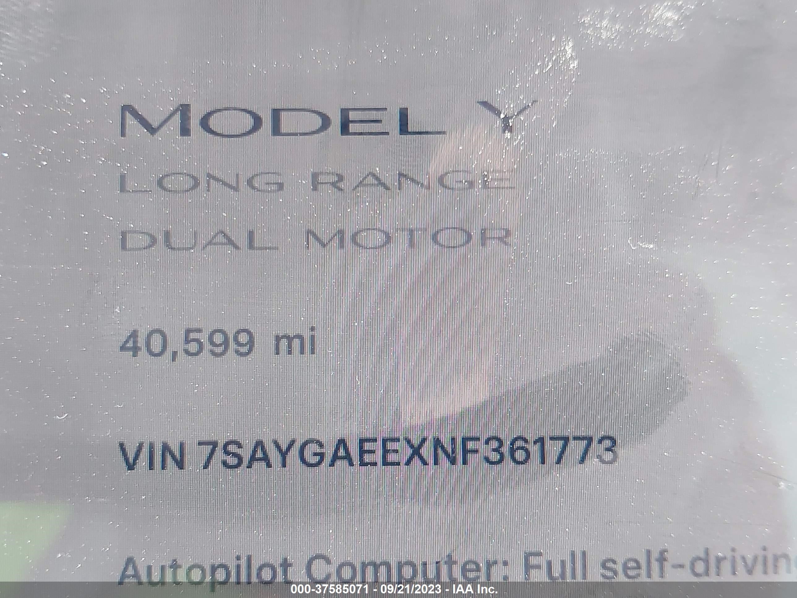 Photo 13 VIN: 7SAYGAEEXNF361773 - TESLA MODEL Y 