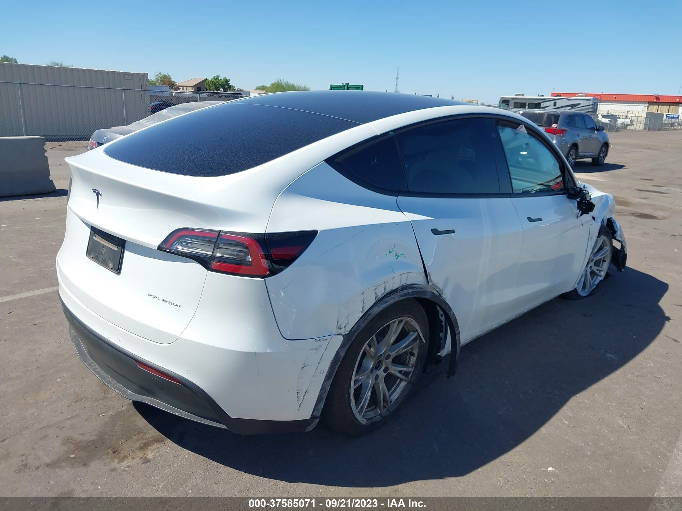 Photo 3 VIN: 7SAYGAEEXNF361773 - TESLA MODEL Y 