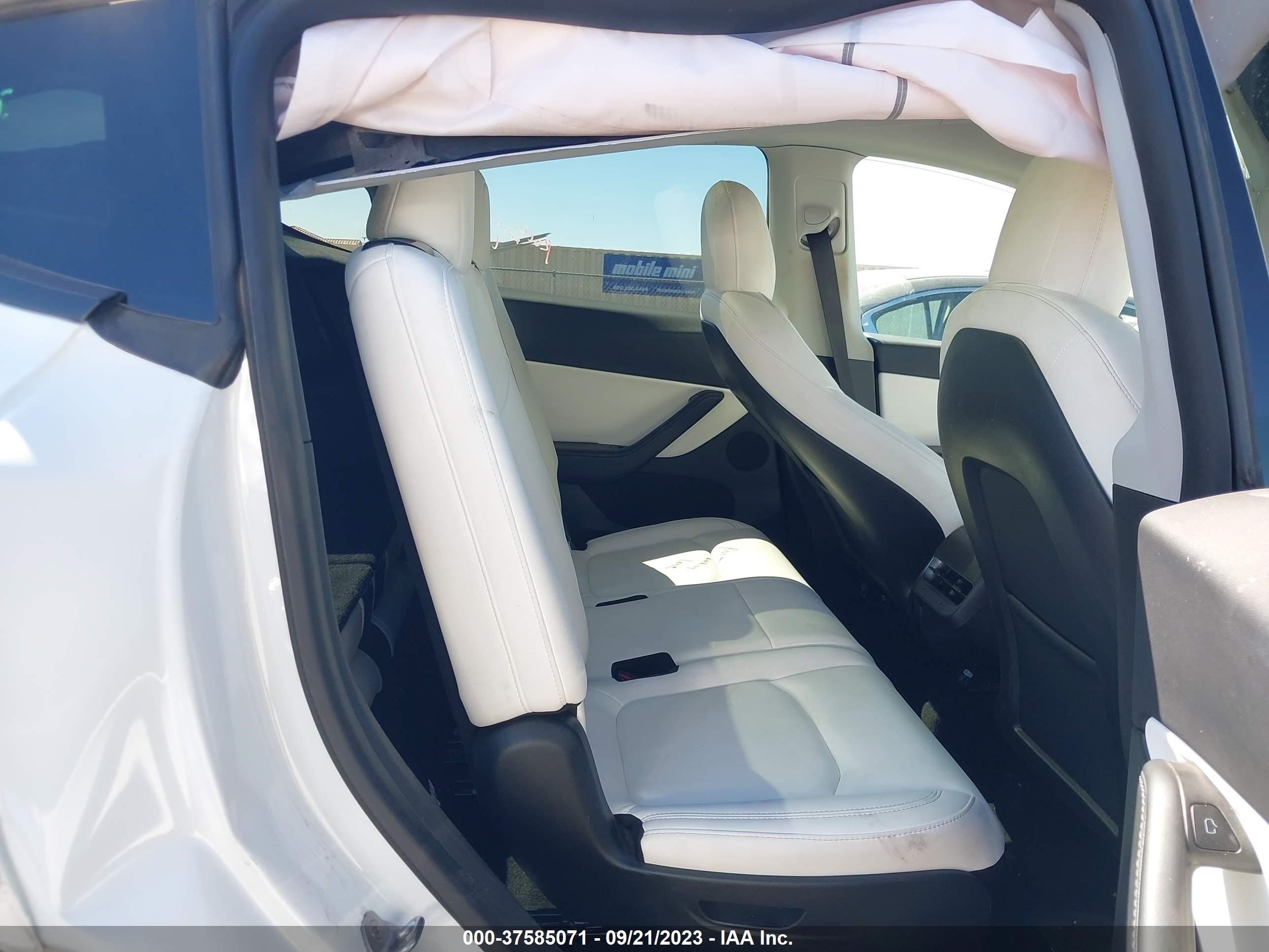 Photo 7 VIN: 7SAYGAEEXNF361773 - TESLA MODEL Y 