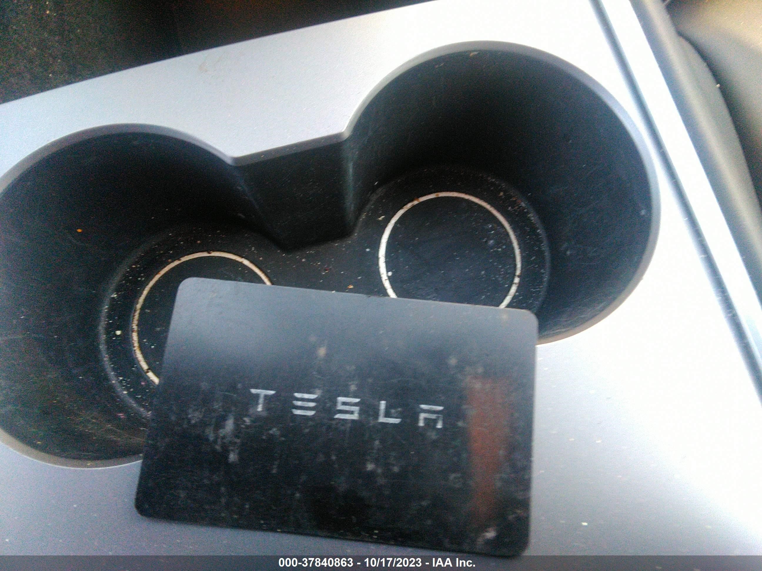 Photo 9 VIN: 7SAYGAEEXNF378962 - TESLA MODEL Y 